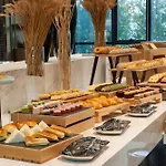Shanghai Baixia Pagoda Hotel